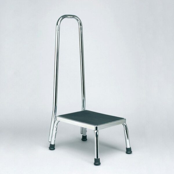 Peldaño con barandilla