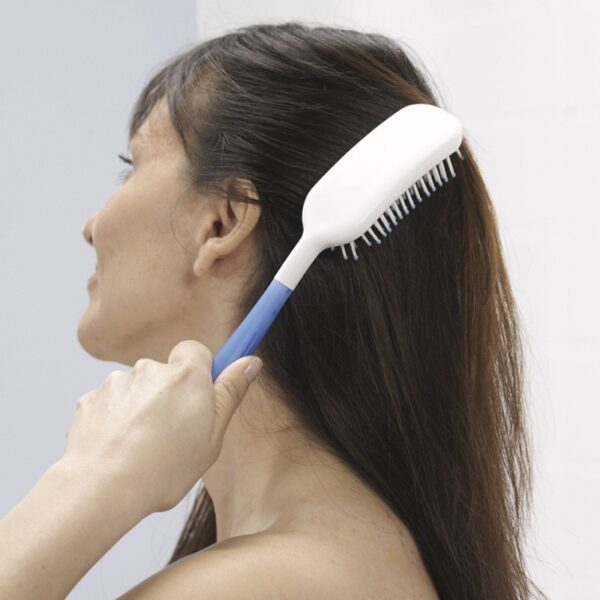 Cepillo para el pelo mango corto