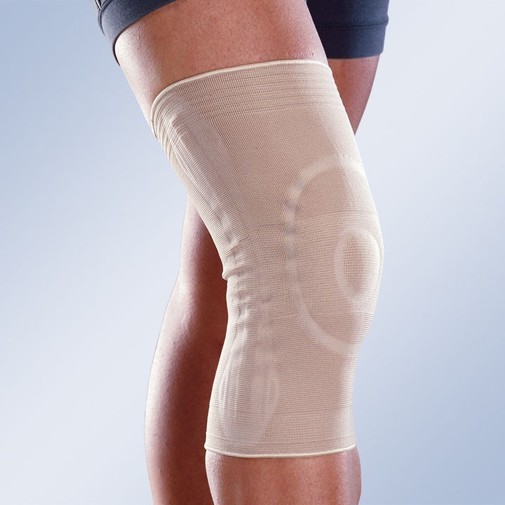 Rodillera elástica c/ rótula cerrada y estabilizadores