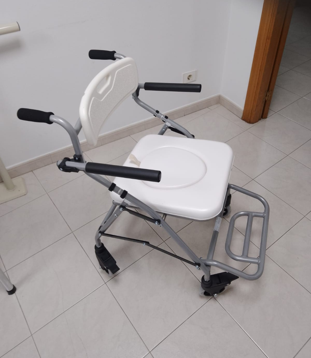 Silla ducha plegable con ruedas mod. Ercina