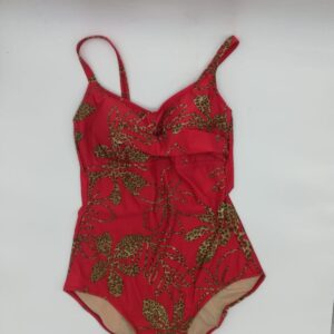 Bañador rojo con flores