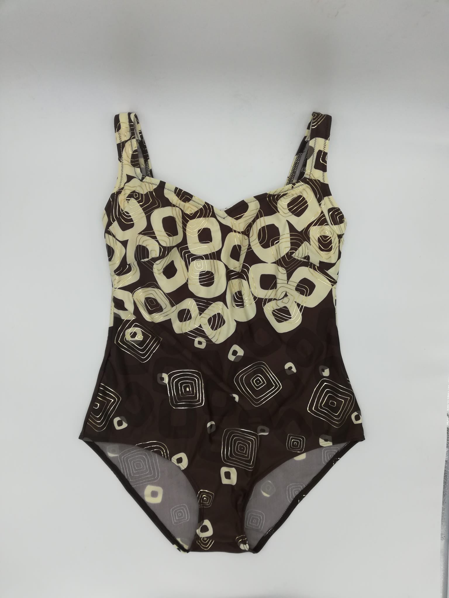 Bañador marrón y beige