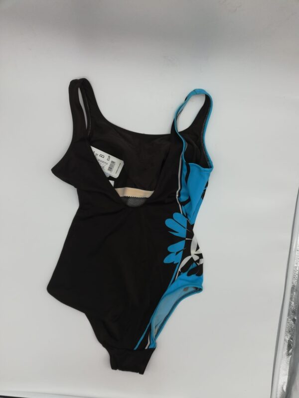 Bañador negro con flores azules