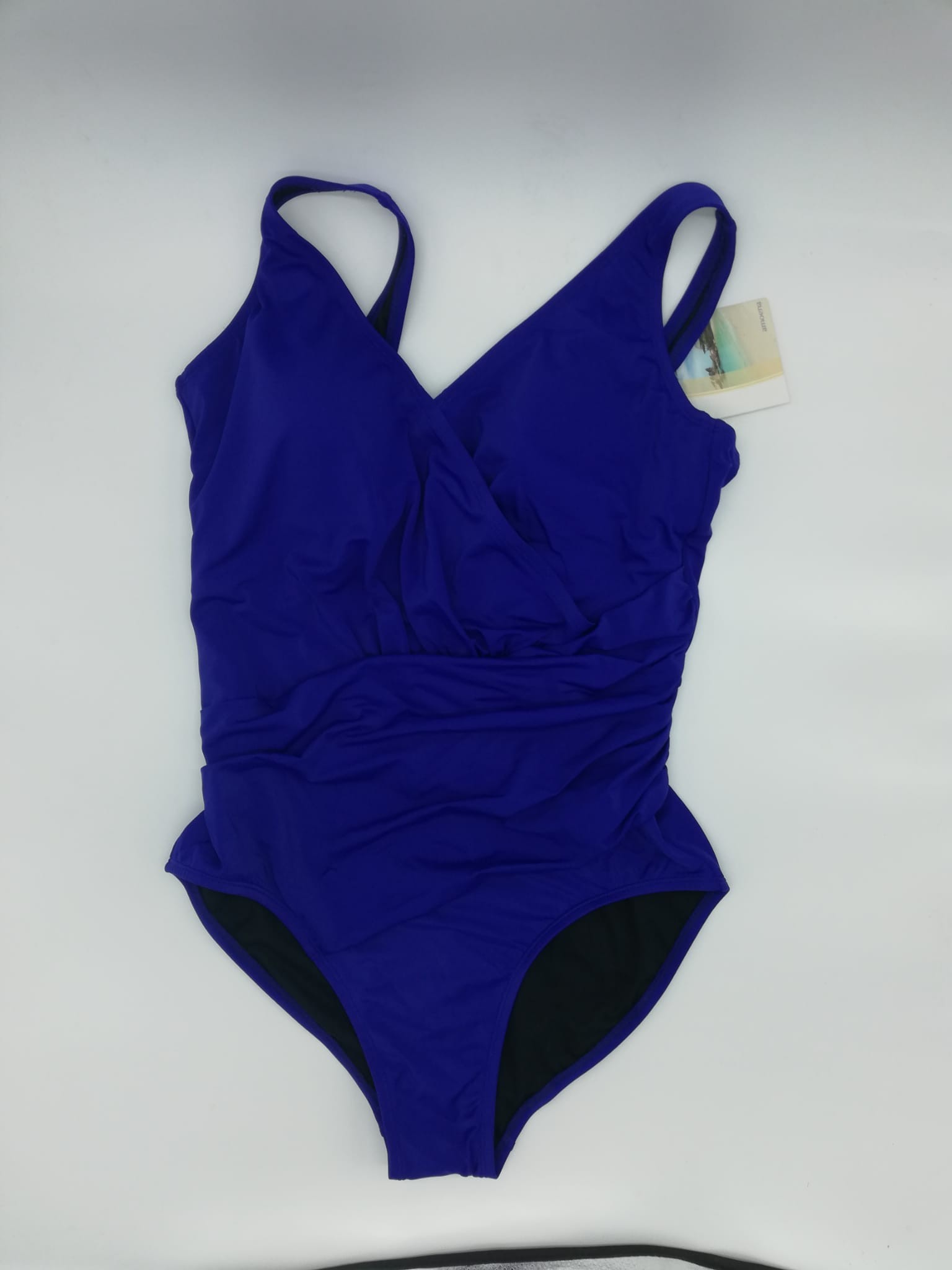 Bañador azul klein con escote pico