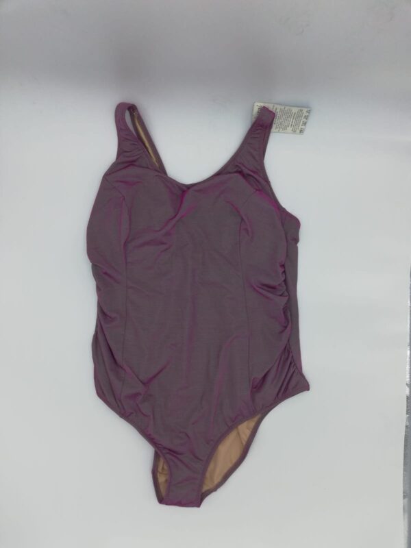 Bañador color berenjena efecto brillo