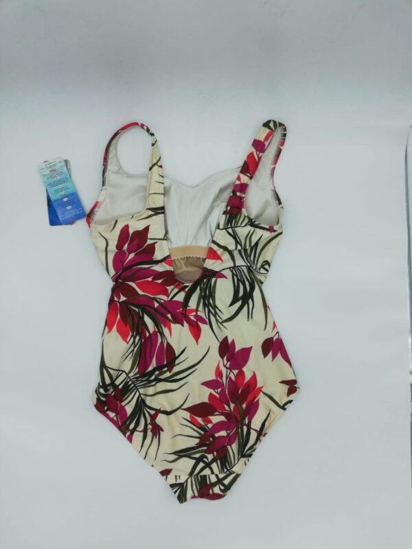 Bañador blanco con flores