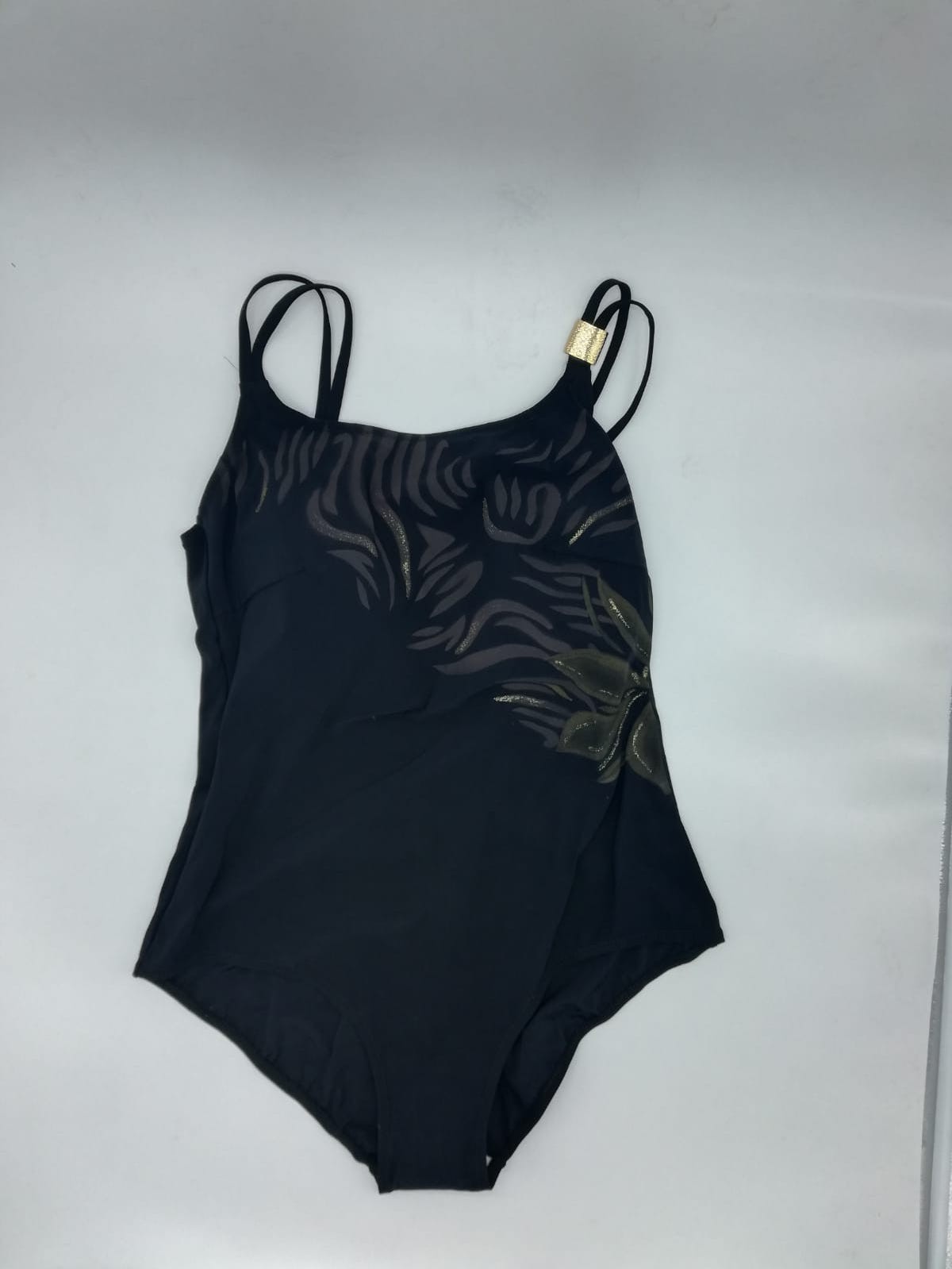 Bañador negro con detalles dorados