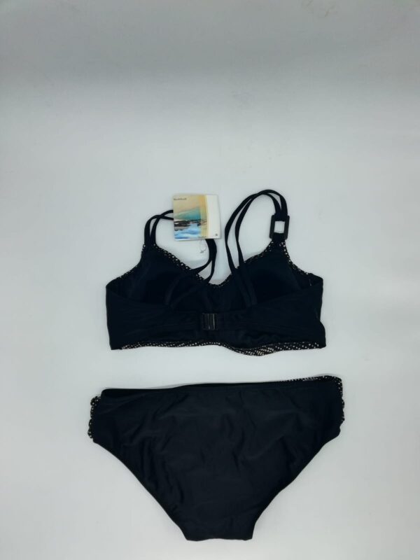 Bikini negro con detalles blancos
