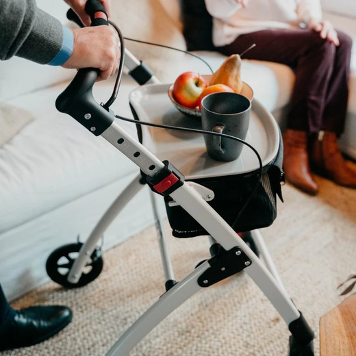 Andador estrecho 4 ruedas