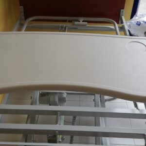 Mesa extensible para camas con barandillas