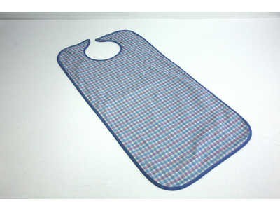 Babero impermeable cuadros rosa