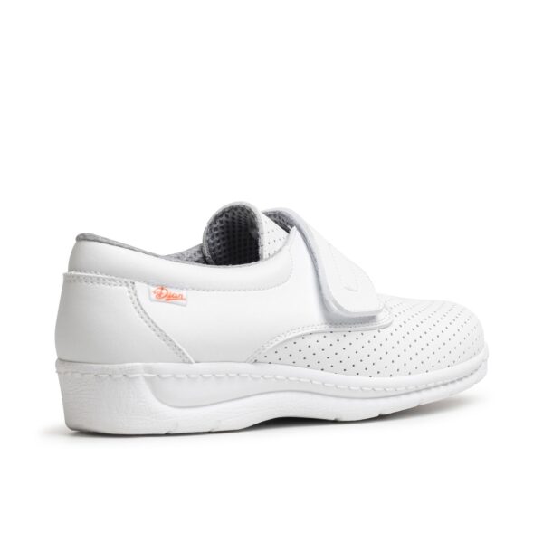 Zueco cerrado blanco