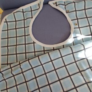 Babero impermeable cuadros