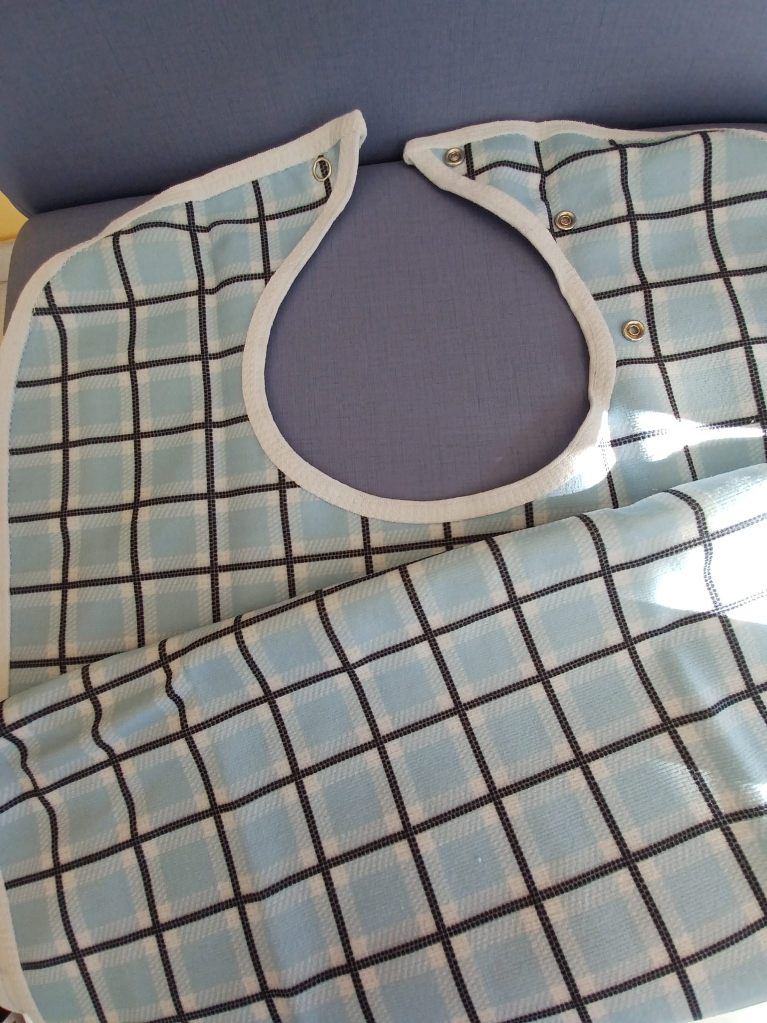 Babero impermeable cuadros