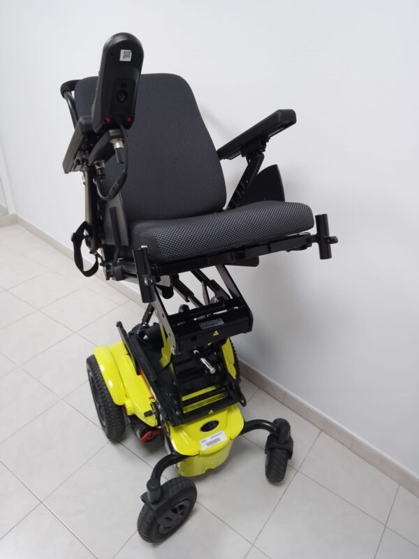 Silla de ruedas eléctrica basculante Q300R