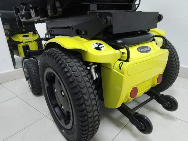 Silla de ruedas eléctrica basculante Q300R