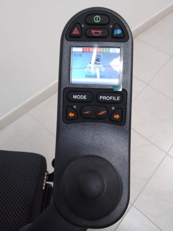 Silla de ruedas eléctrica basculante Q300R