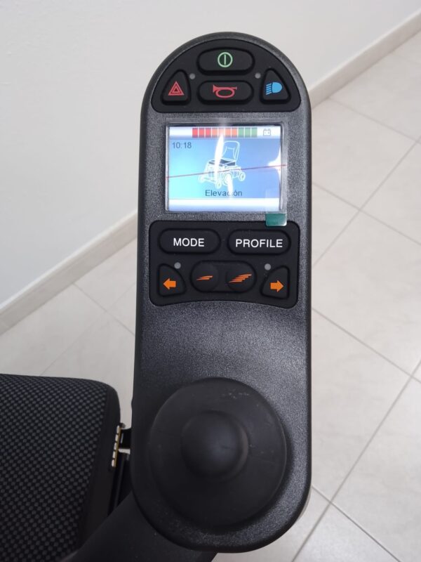 Silla de ruedas eléctrica basculante Q300R