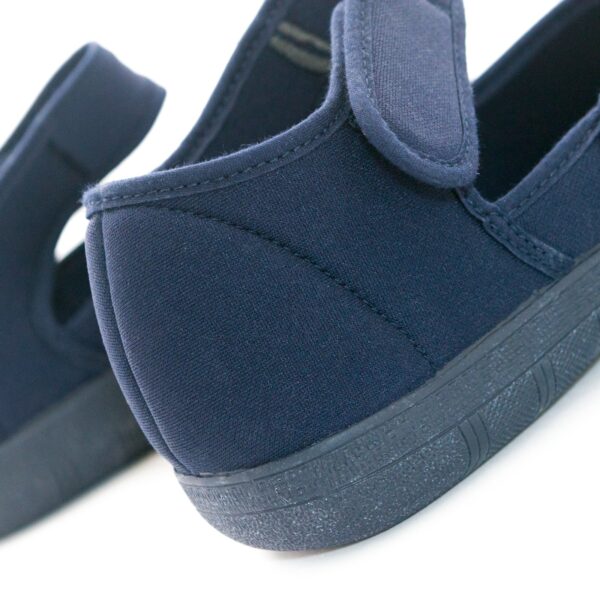 Zapatilla con velcro